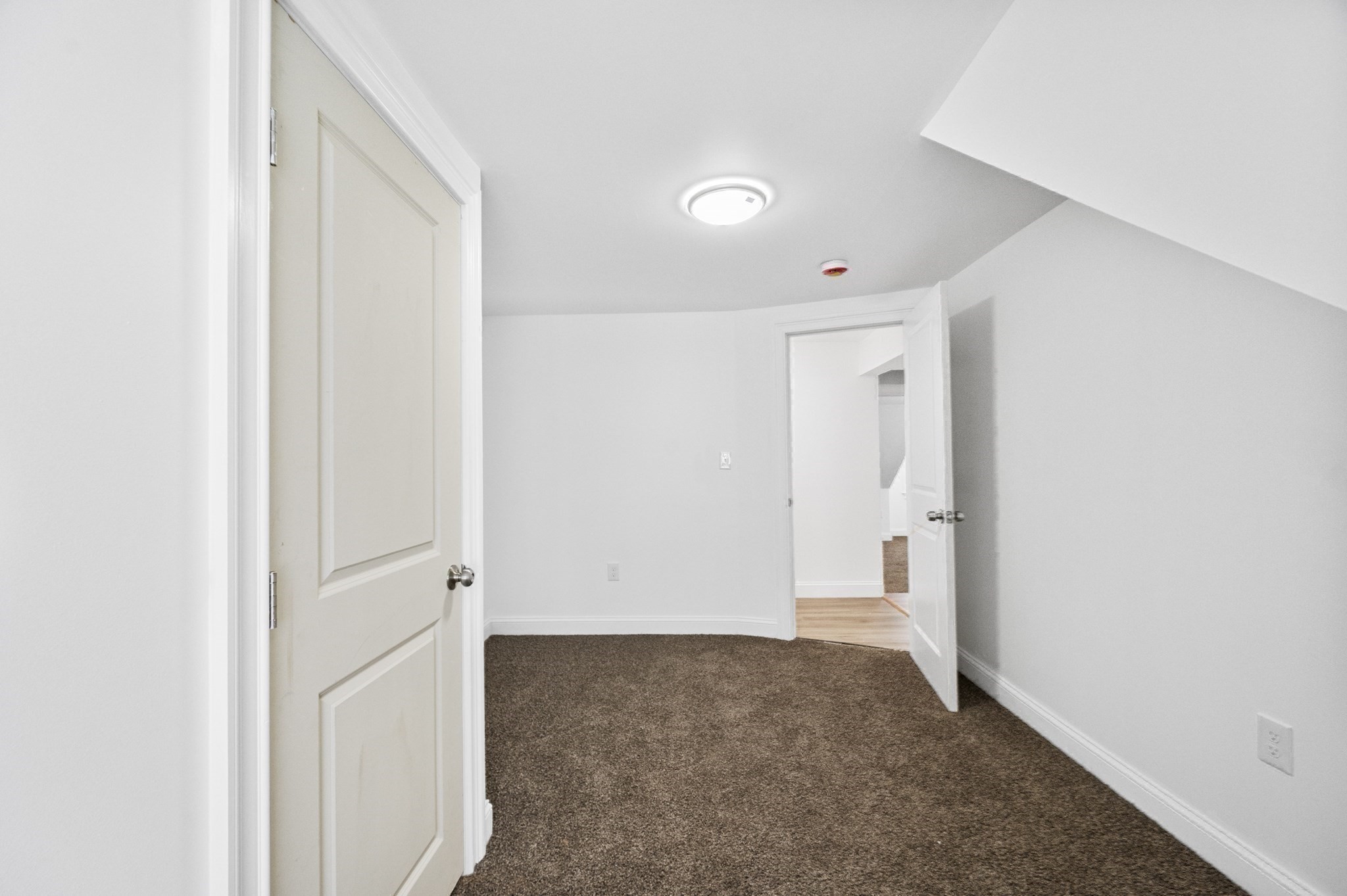 18 Main St Property Photo 27