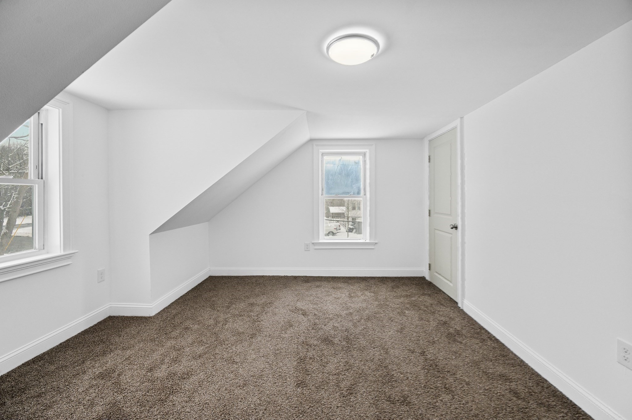 18 Main St Property Photo 29