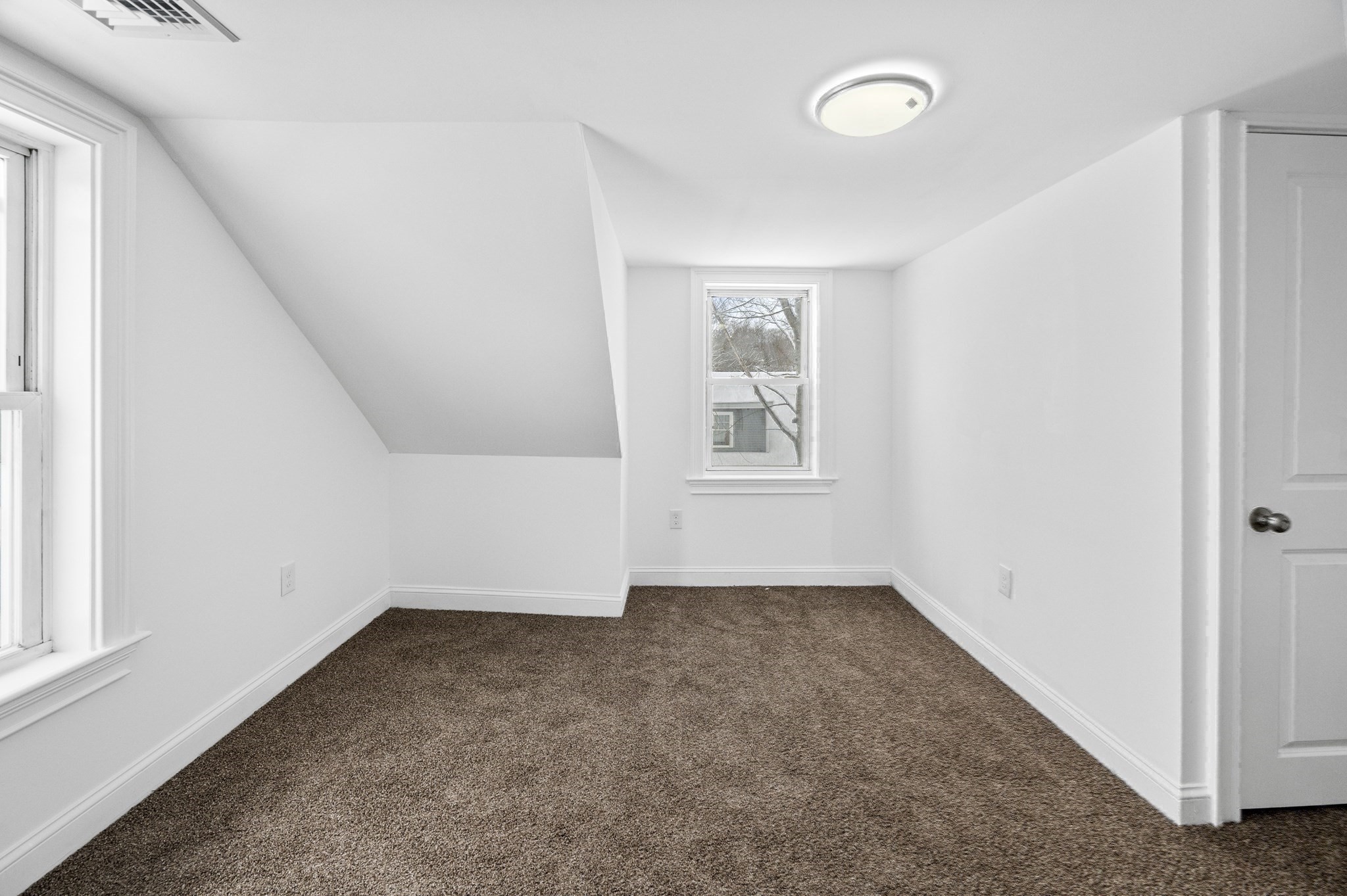 18 Main St Property Photo 31