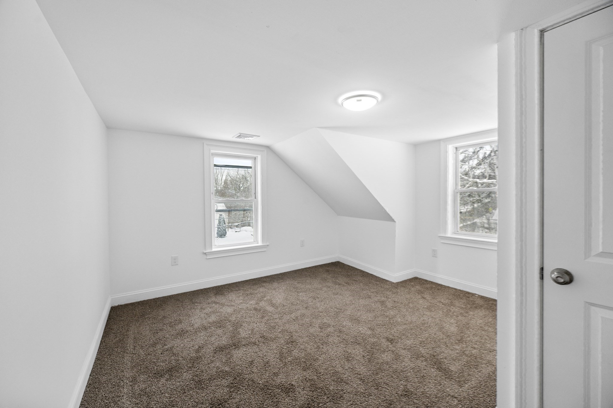 18 Main St Property Photo 33