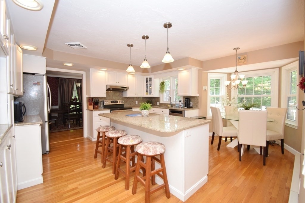 14 Colonial Drive Property Photo 3