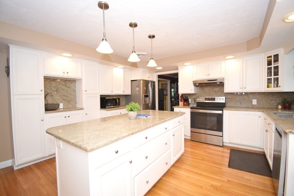 14 Colonial Drive Property Photo 4