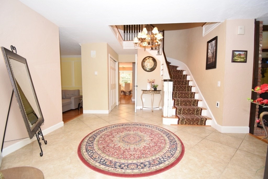 14 Colonial Drive Property Photo 7