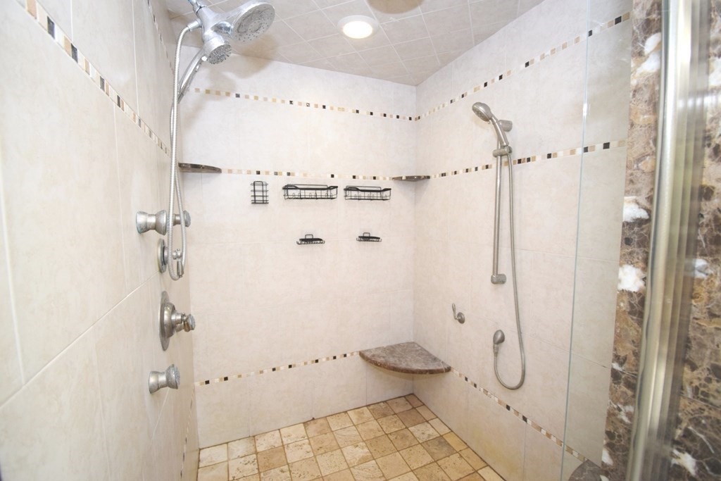 14 Colonial Drive Property Photo 24