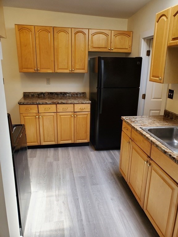 101 Oak Island St Property Photo 1