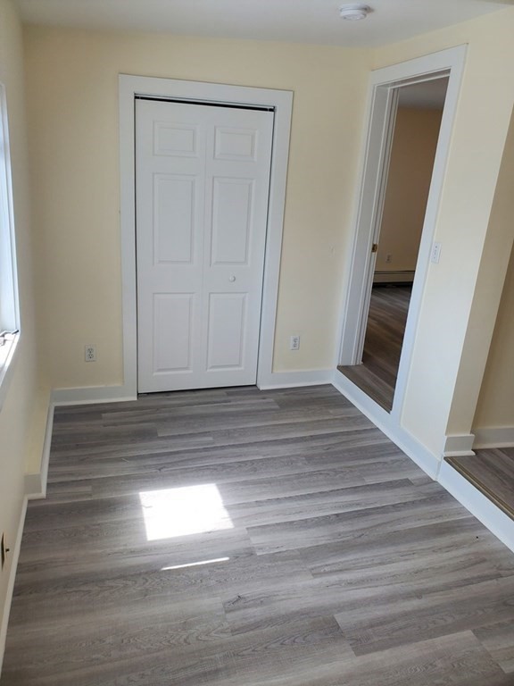 101 Oak Island St Property Photo 7
