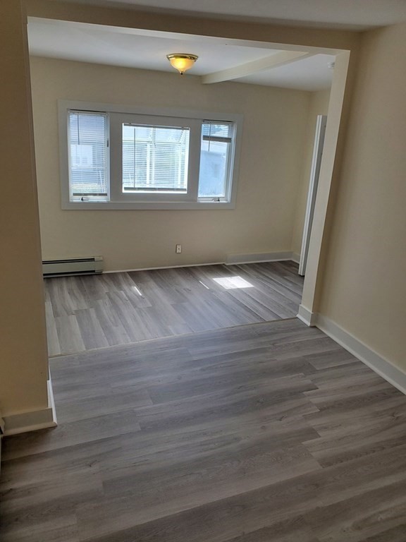 101 Oak Island St Property Photo 10