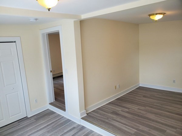 101 Oak Island St Property Photo 11