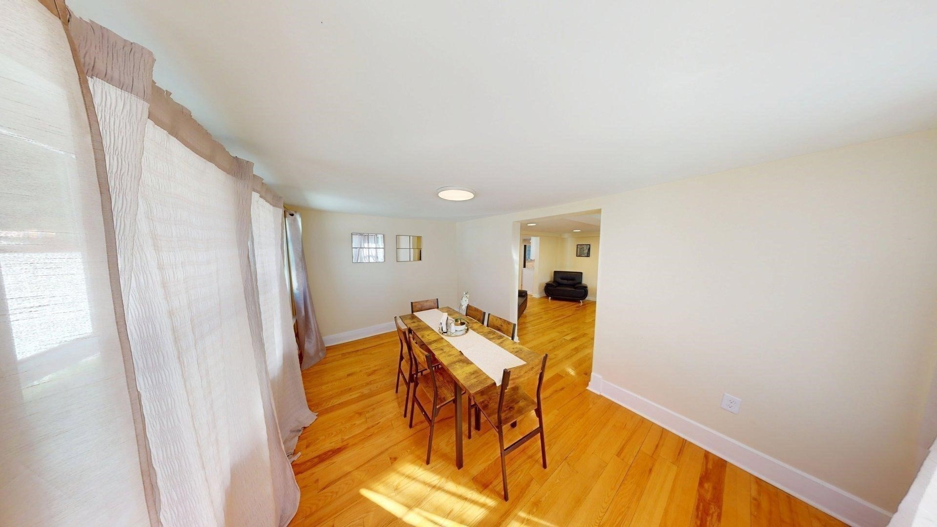 266 Webster St Property Photo 5