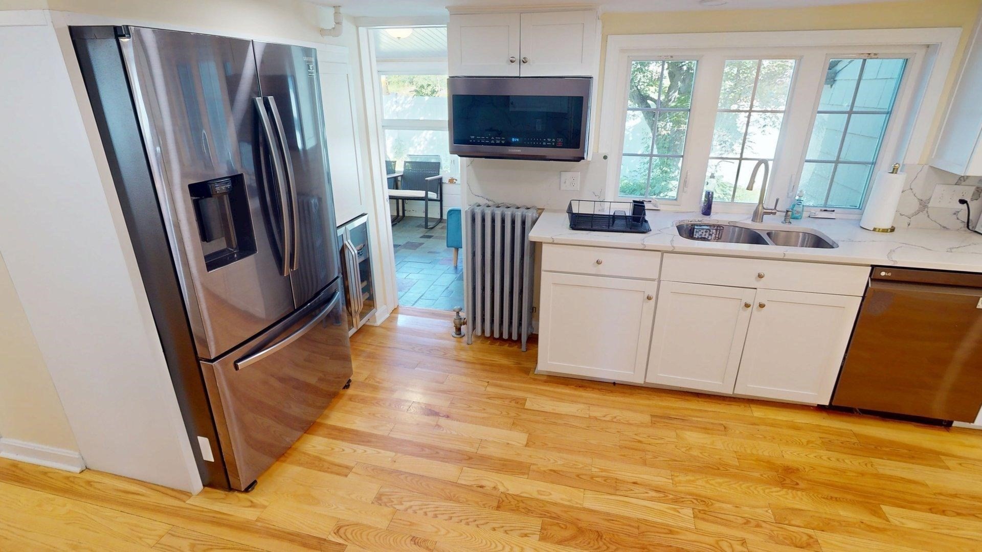 266 Webster St Property Photo 9