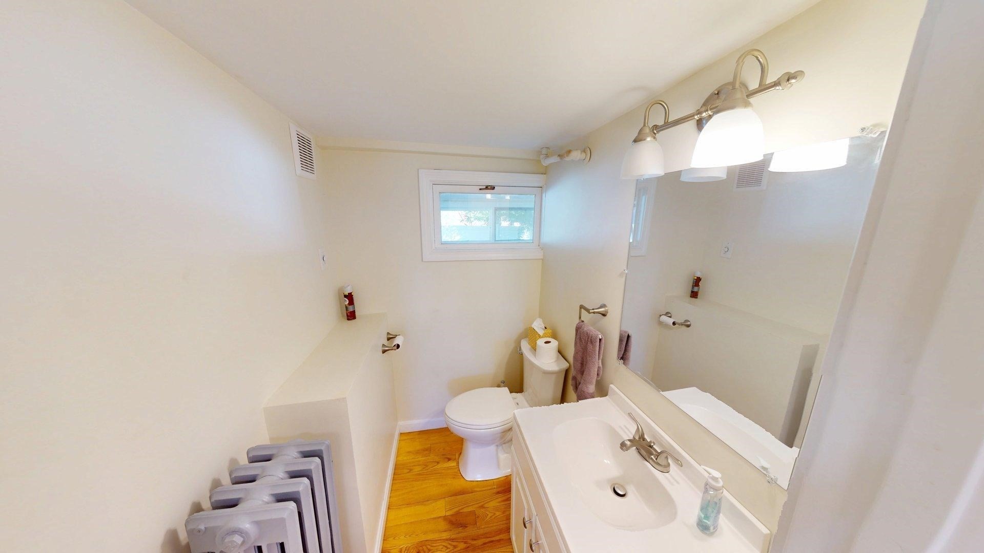 266 Webster St Property Photo 13