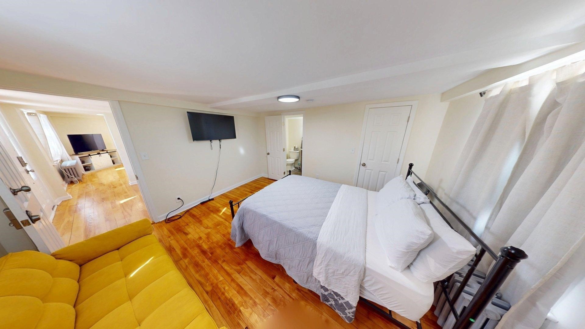 266 Webster St Property Photo 15