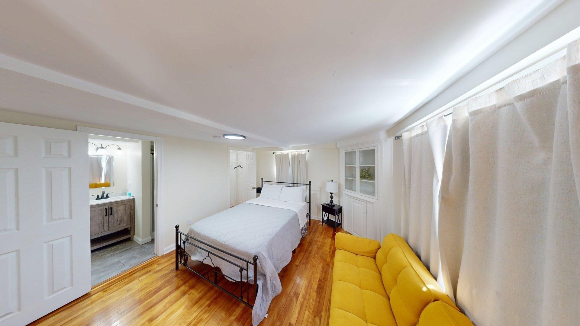 266 Webster St Property Photo 16