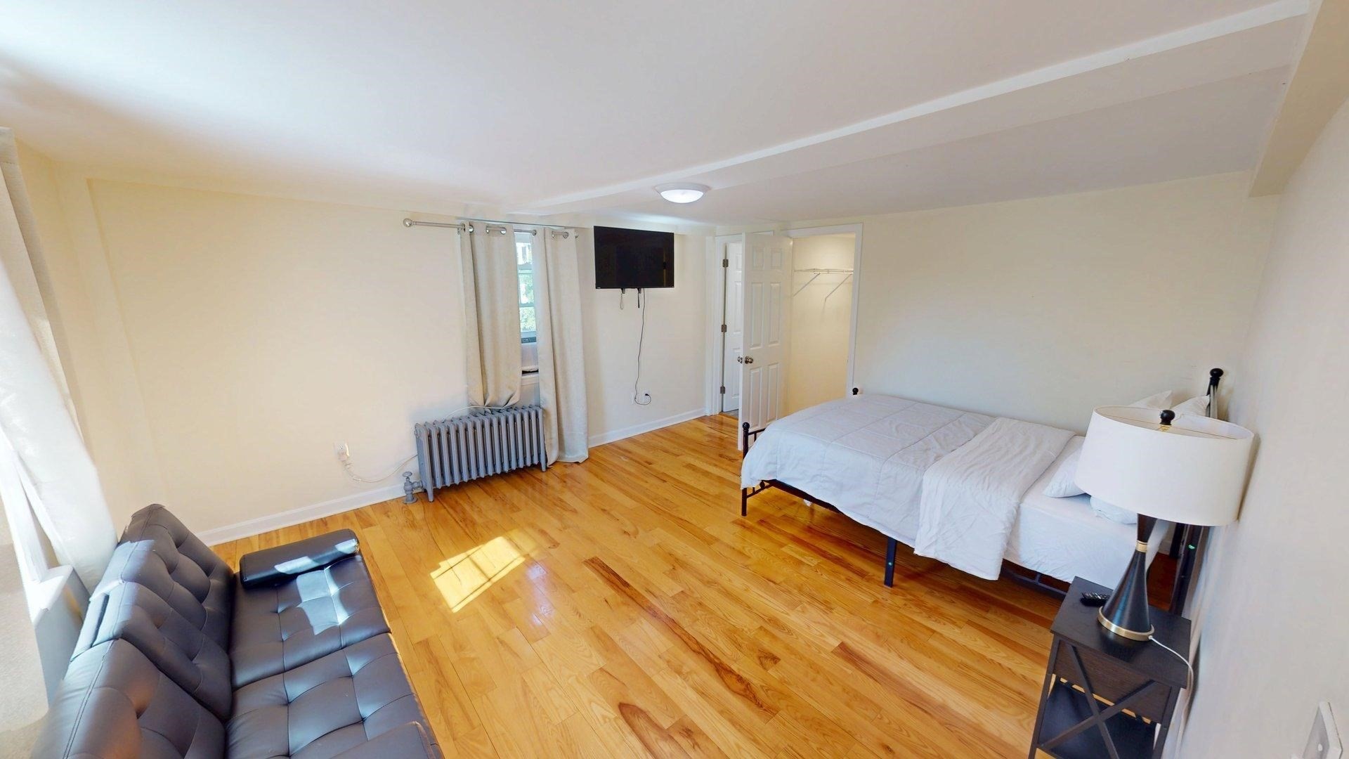 266 Webster St Property Photo 21