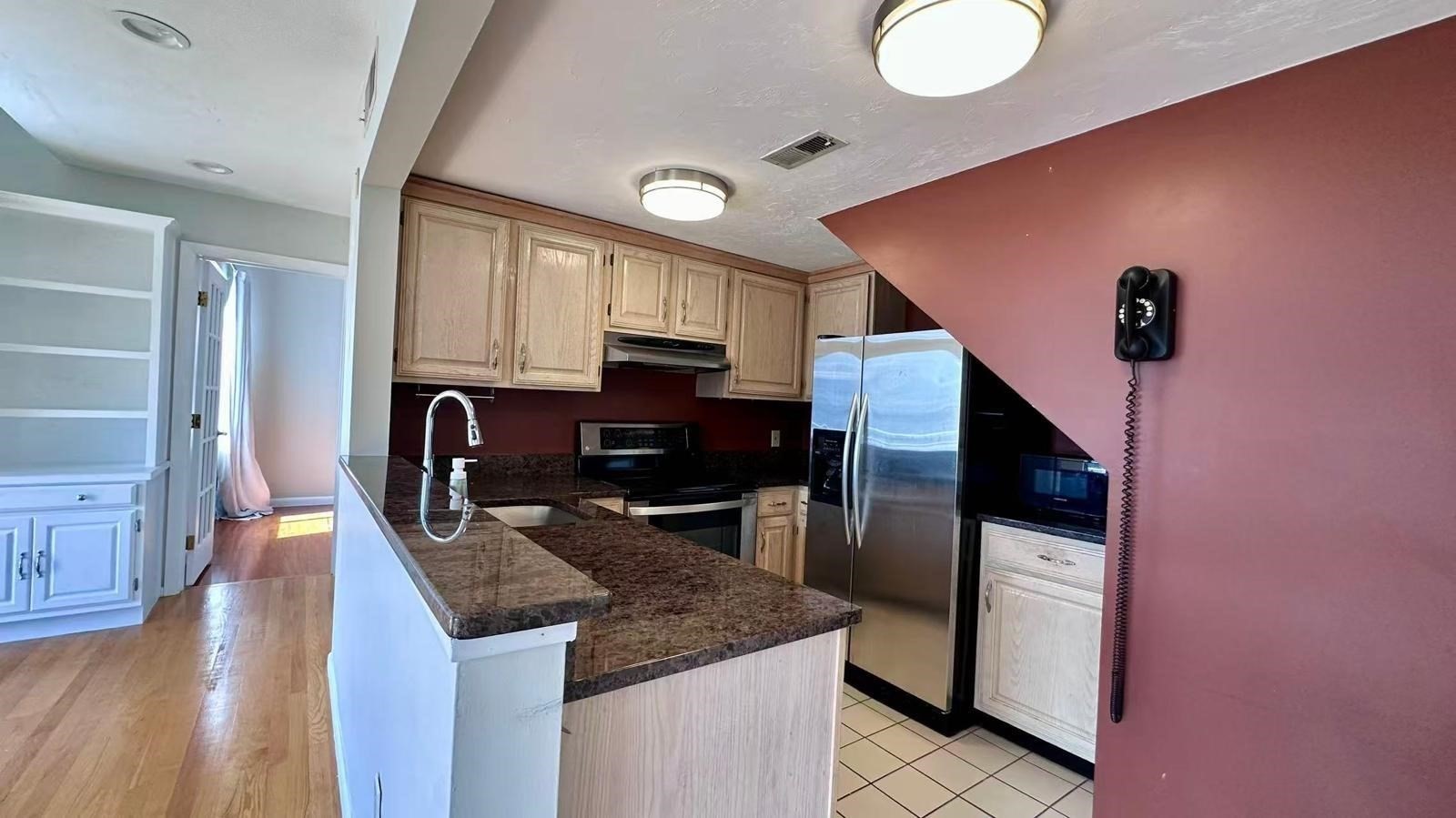 200 Falls # D309 Property Photo 6