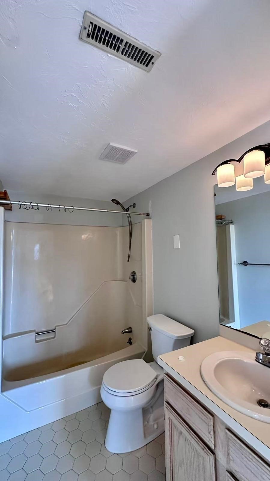 200 Falls # D309 Property Photo 7