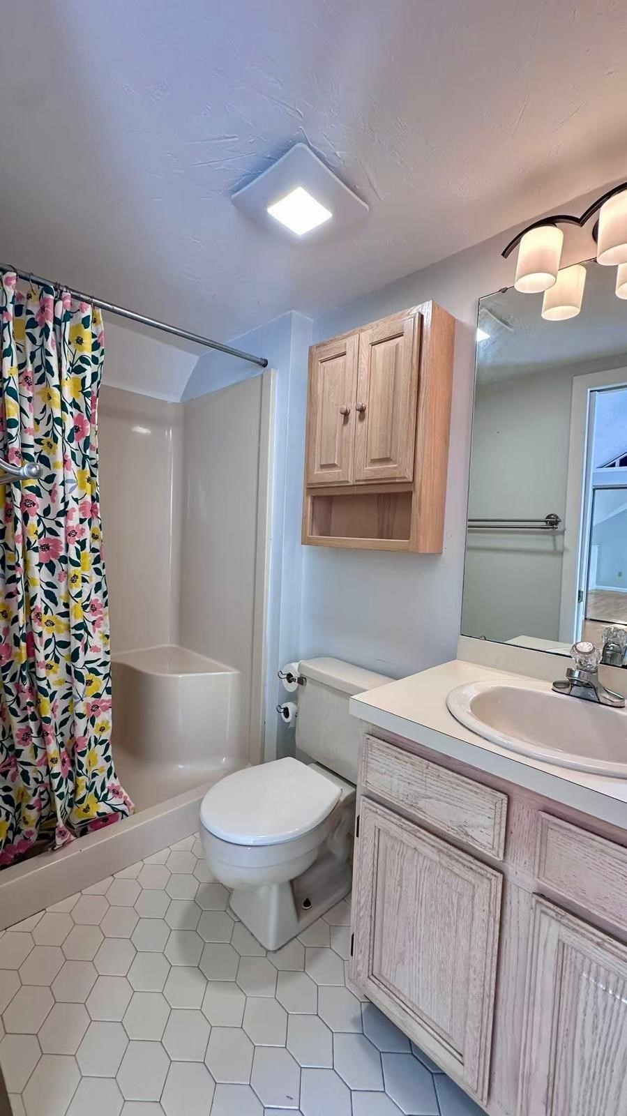 200 Falls # D309 Property Photo 11