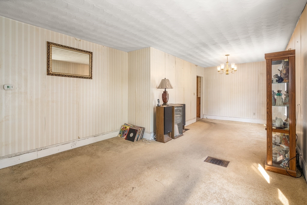 25 Curve St Property Photo 10