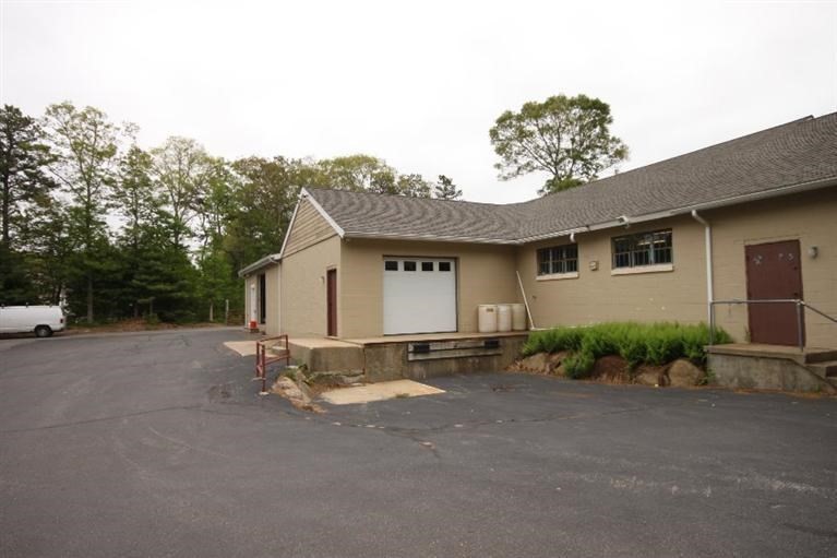10 Edgerton Dr Property Photo 3