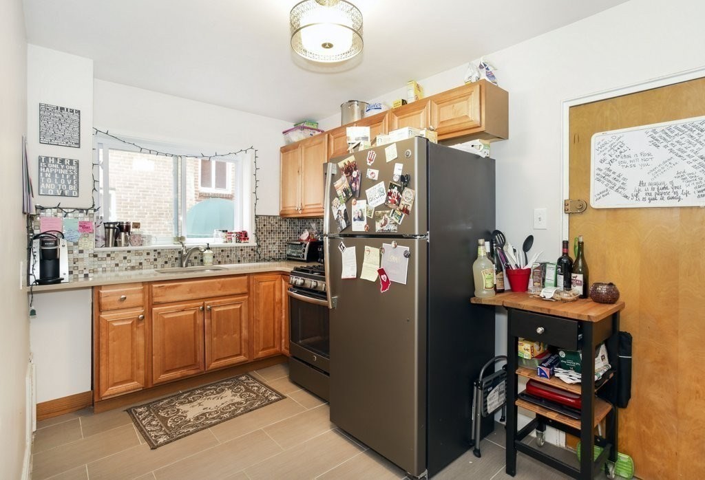 2012 Commonwealth Ave # 1e Property Photo 4