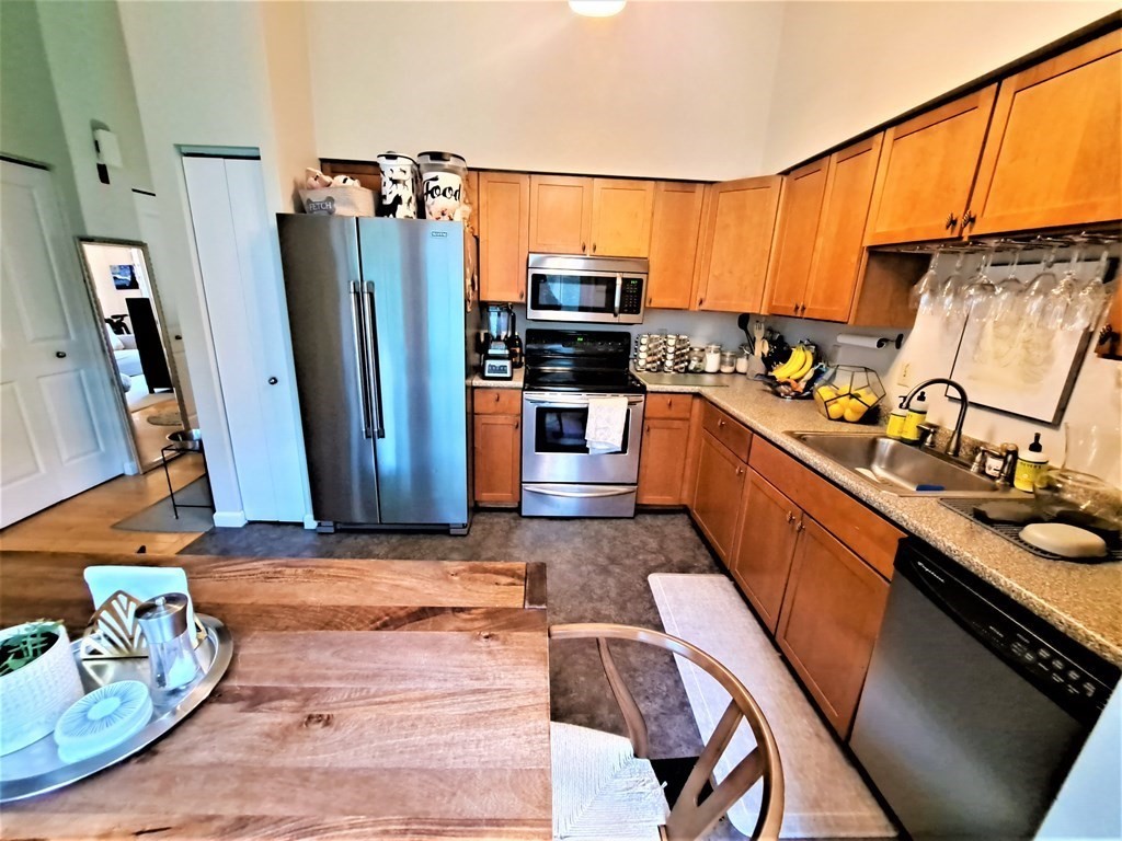 49 Cedar St Rear Property Photo 5