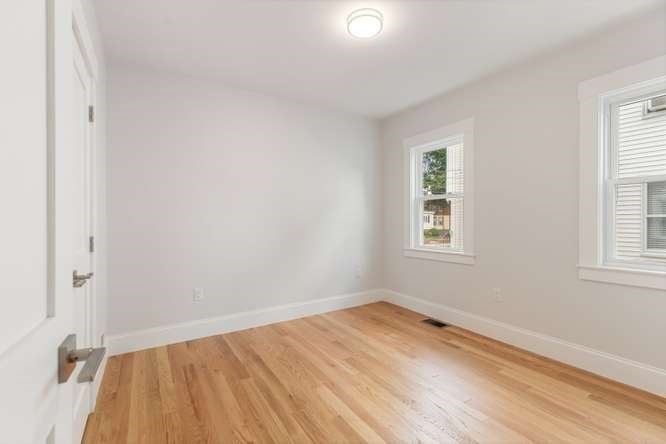 53 Sheridan Avenue # 1 Property Photo 16