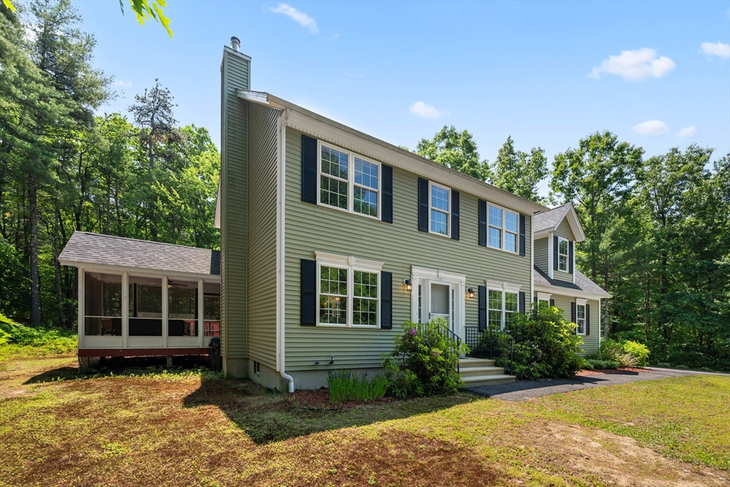 151 Sterling Road Property Photo 3