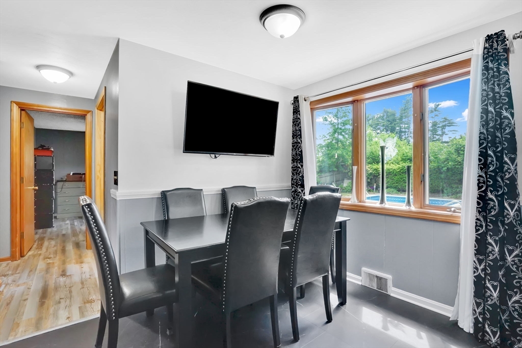 135 Bulat Dr Property Photo 14