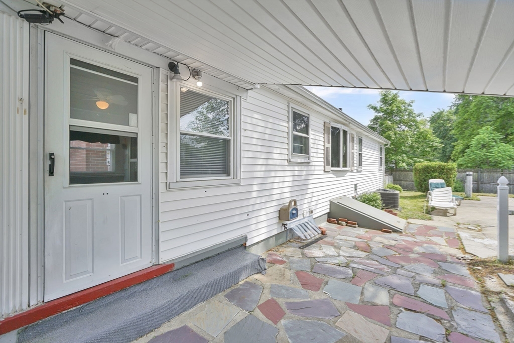 135 Bulat Dr Property Photo 24