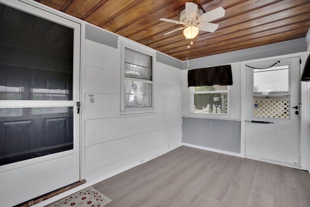135 Bulat Dr Property Photo 31