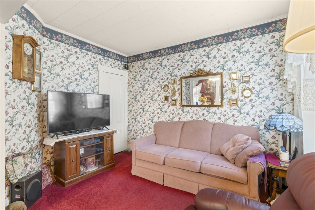 14 Naylor Ave Property Photo 18