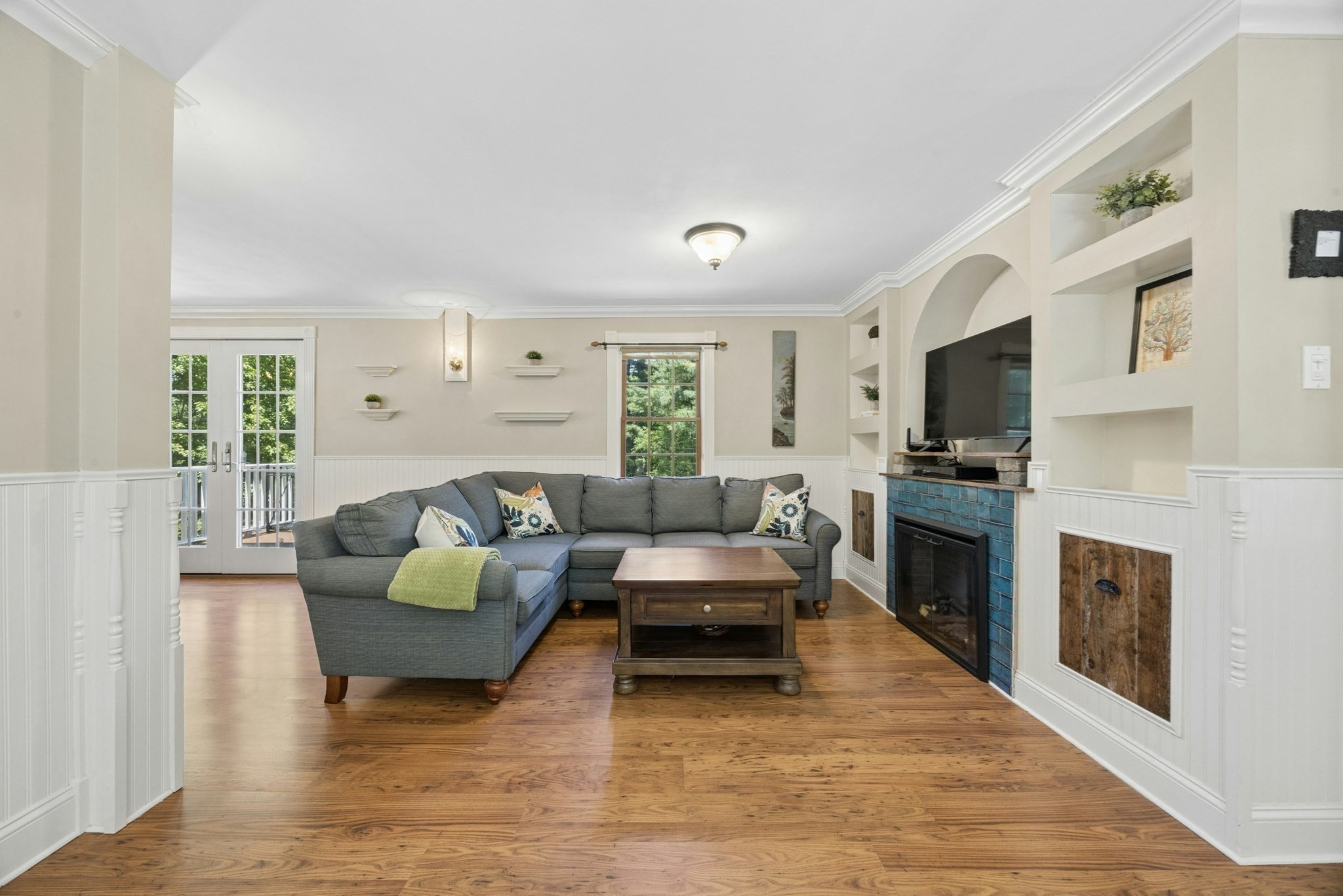 30 Lincoln Street Property Photo 9