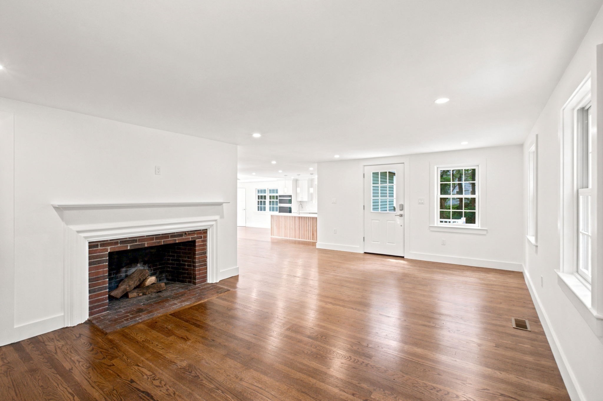 358 East St Property Photo 5