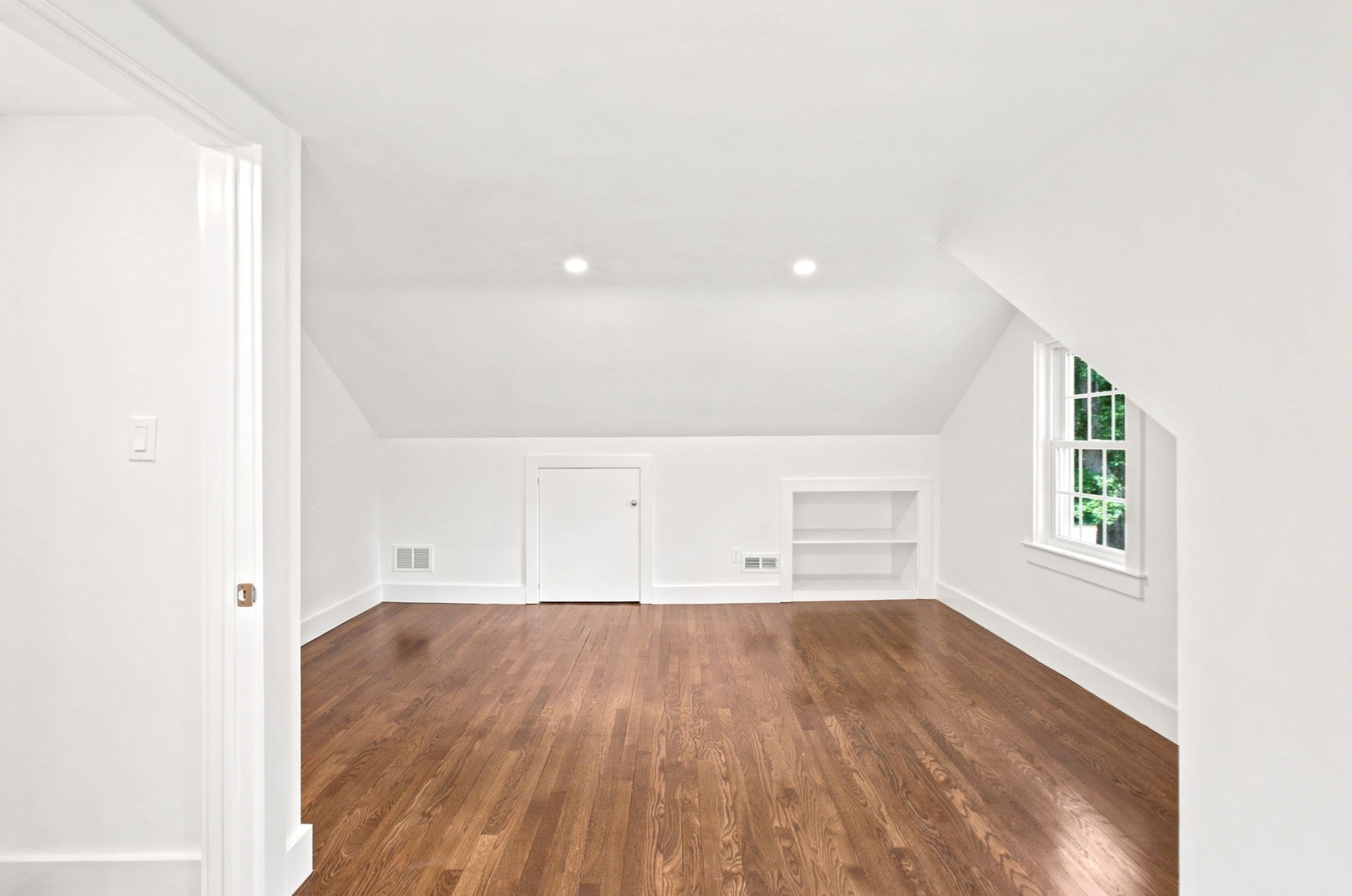 358 East St Property Photo 26