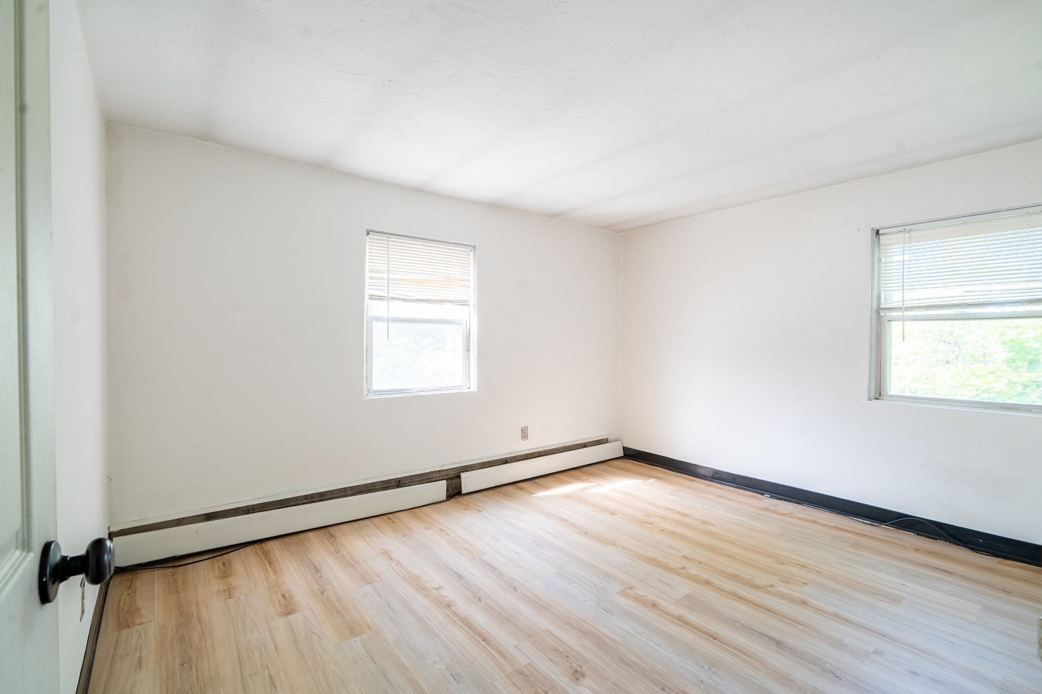153 Commercial St # 5 Property Photo 3