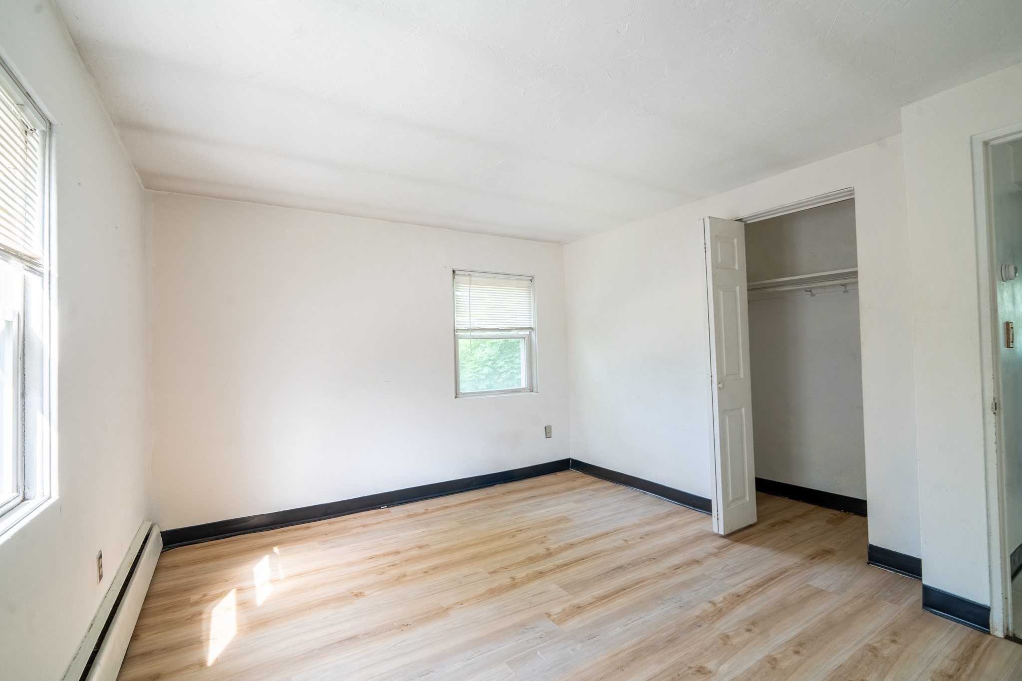153 Commercial St # 5 Property Photo 4