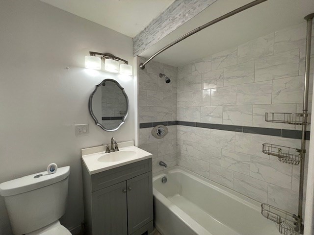 576 Franklin St Property Photo 7