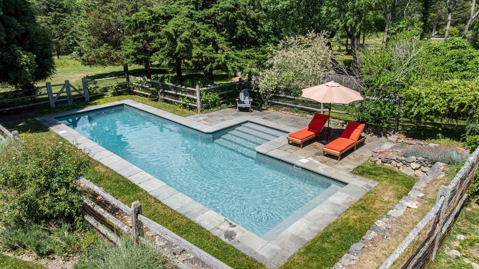115 Howland Road Property Photo 4