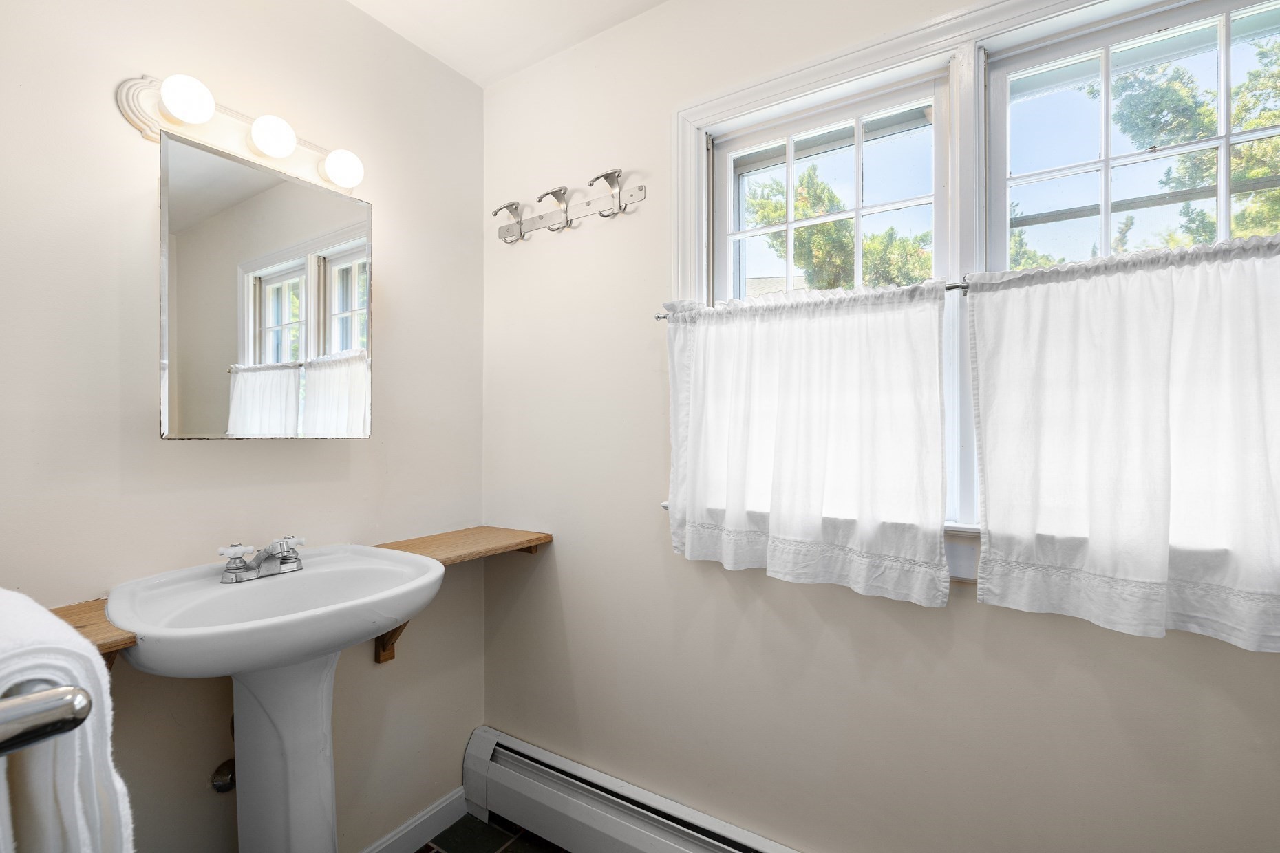 115 Howland Road Property Photo 38