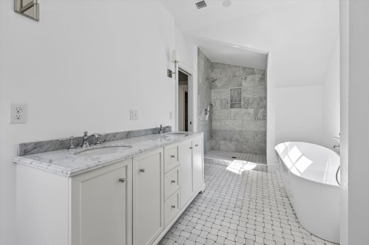 3 Hollyhock Ln. Property Photo 16