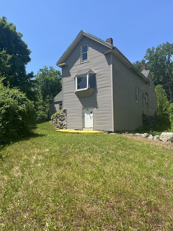 19 Greenwich Plains Rd Property Photo 12