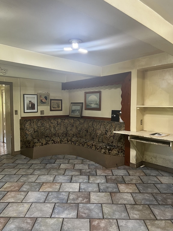 19 Greenwich Plains Rd Property Photo 19