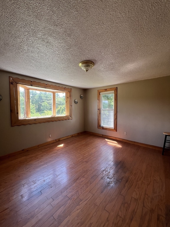 19 Greenwich Plains Rd Property Photo 22