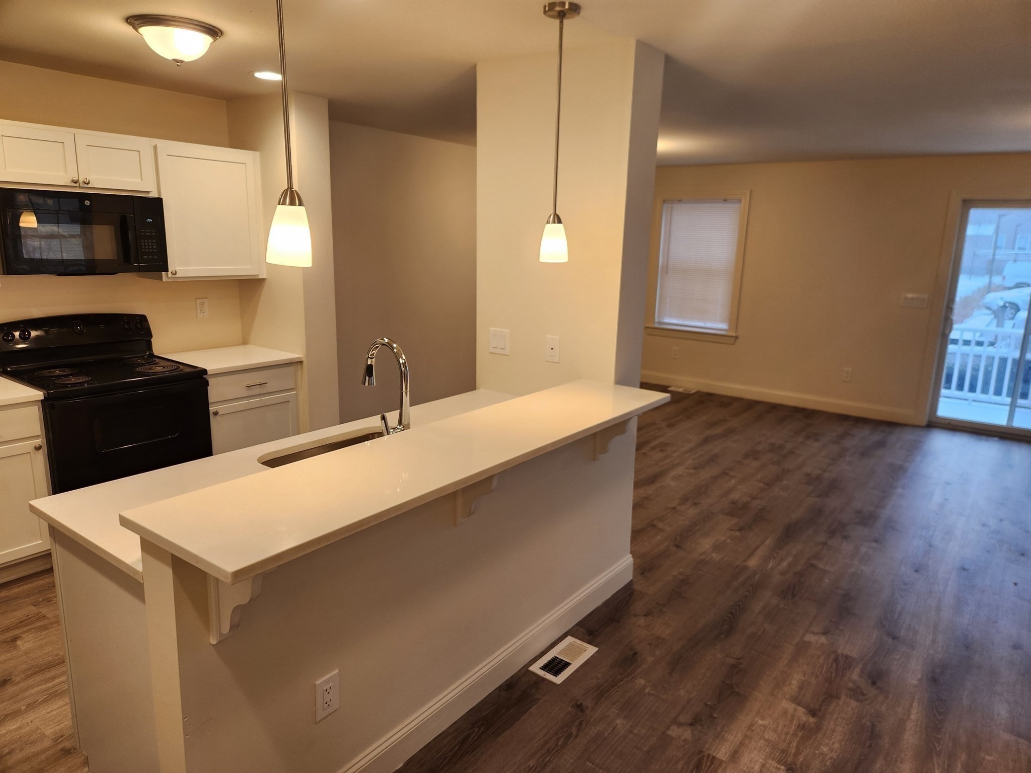 55 Everit Ave # A Property Photo 3