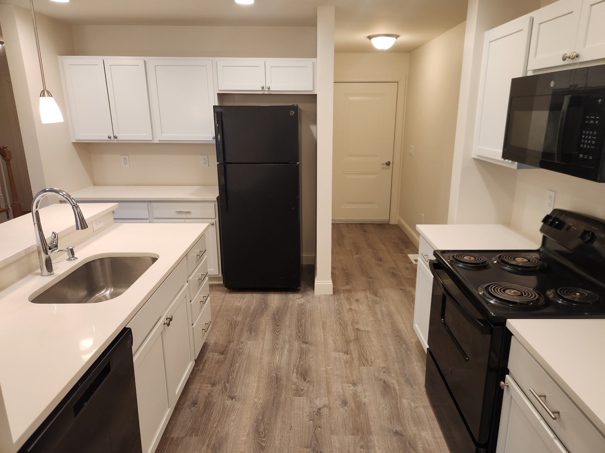 55 Everit Ave # A Property Photo 5