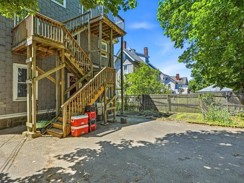 25 Wheatland Ave Property Photo 6