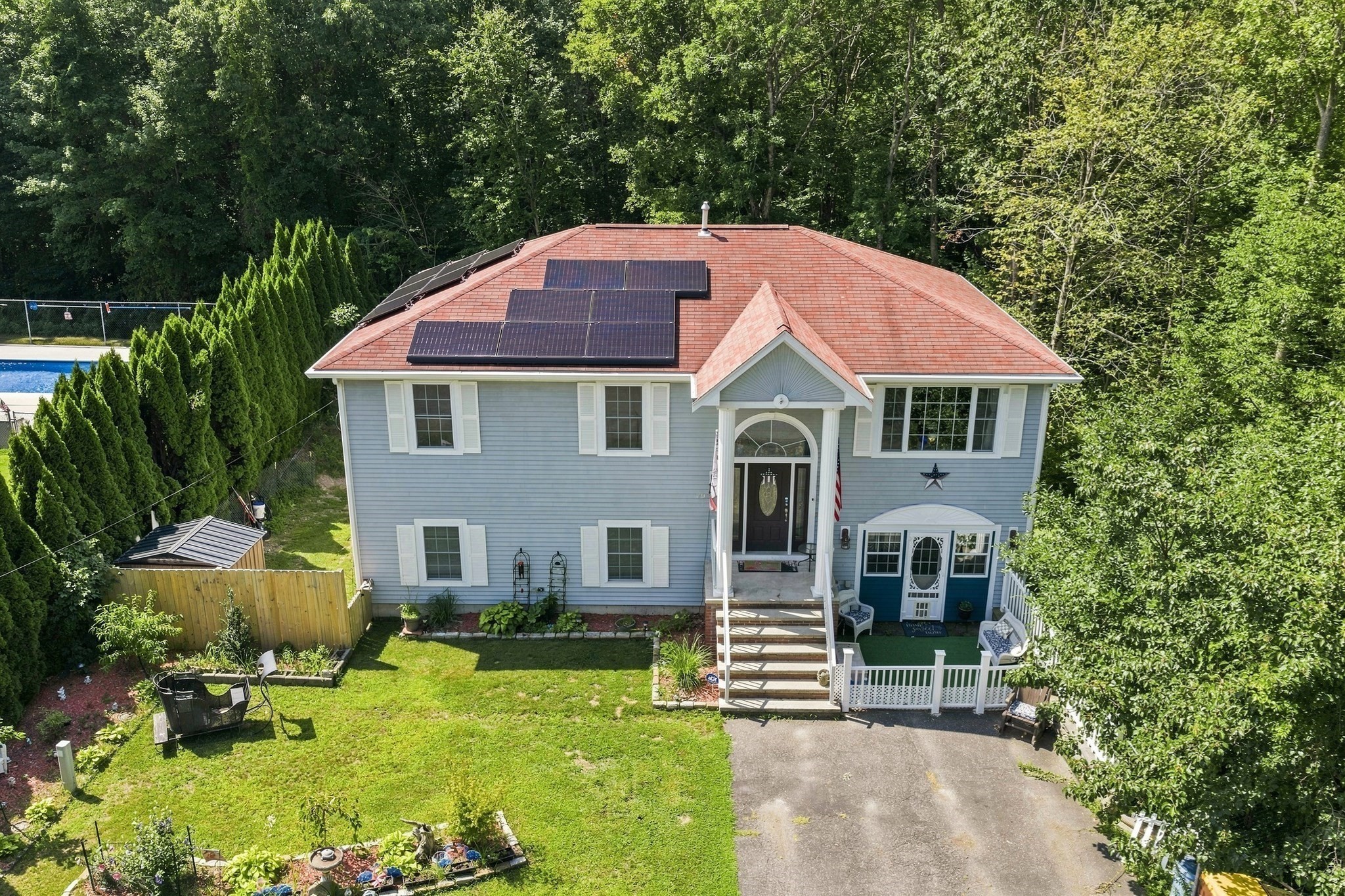 793 Montgomery Property Photo 3