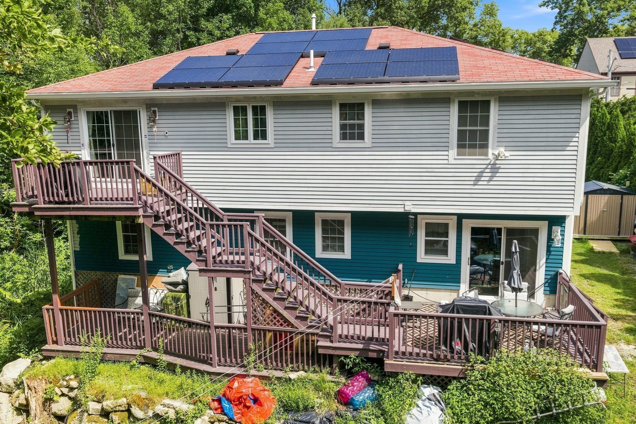 793 Montgomery Property Photo 4
