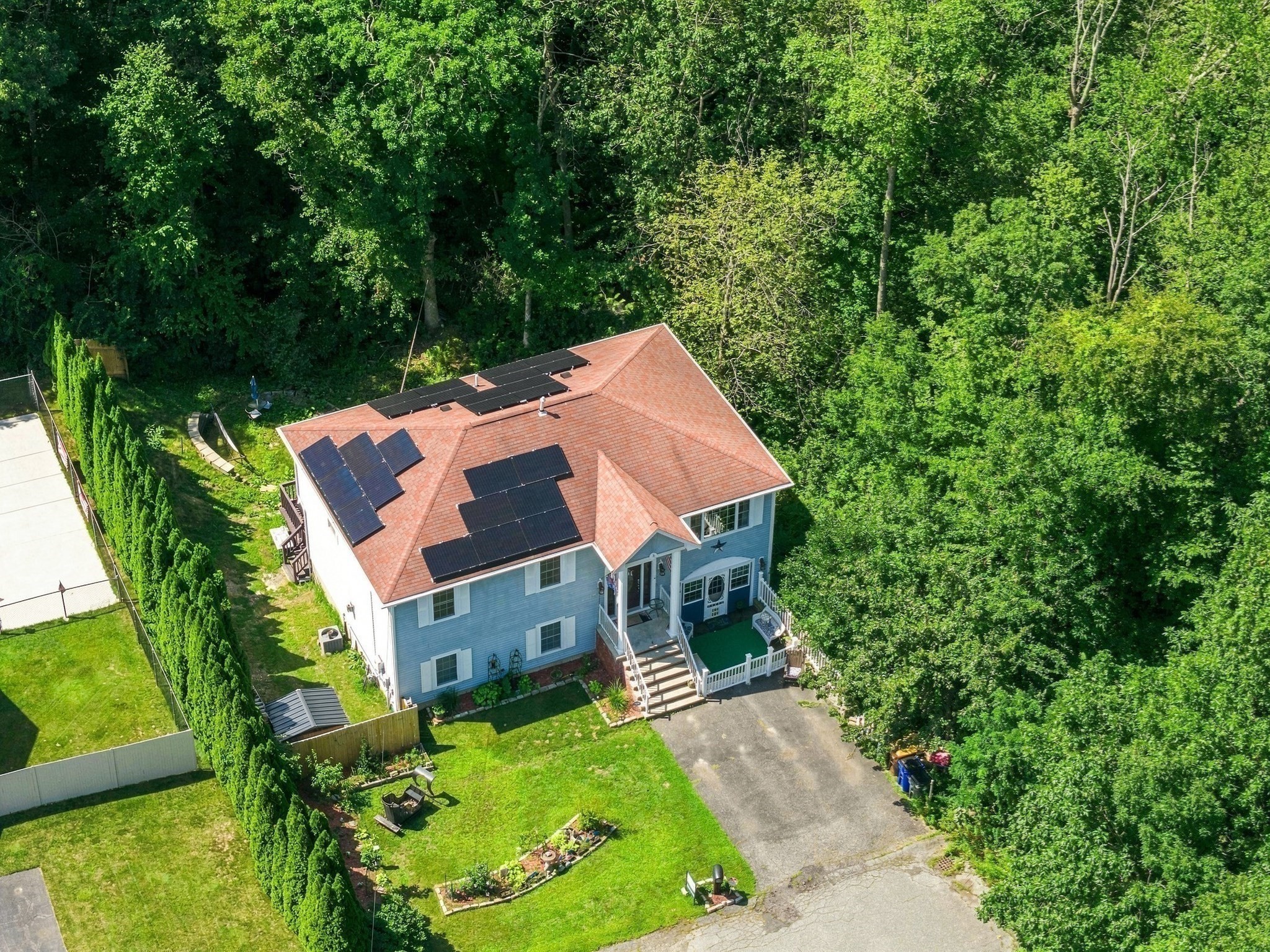 793 Montgomery Property Photo 6