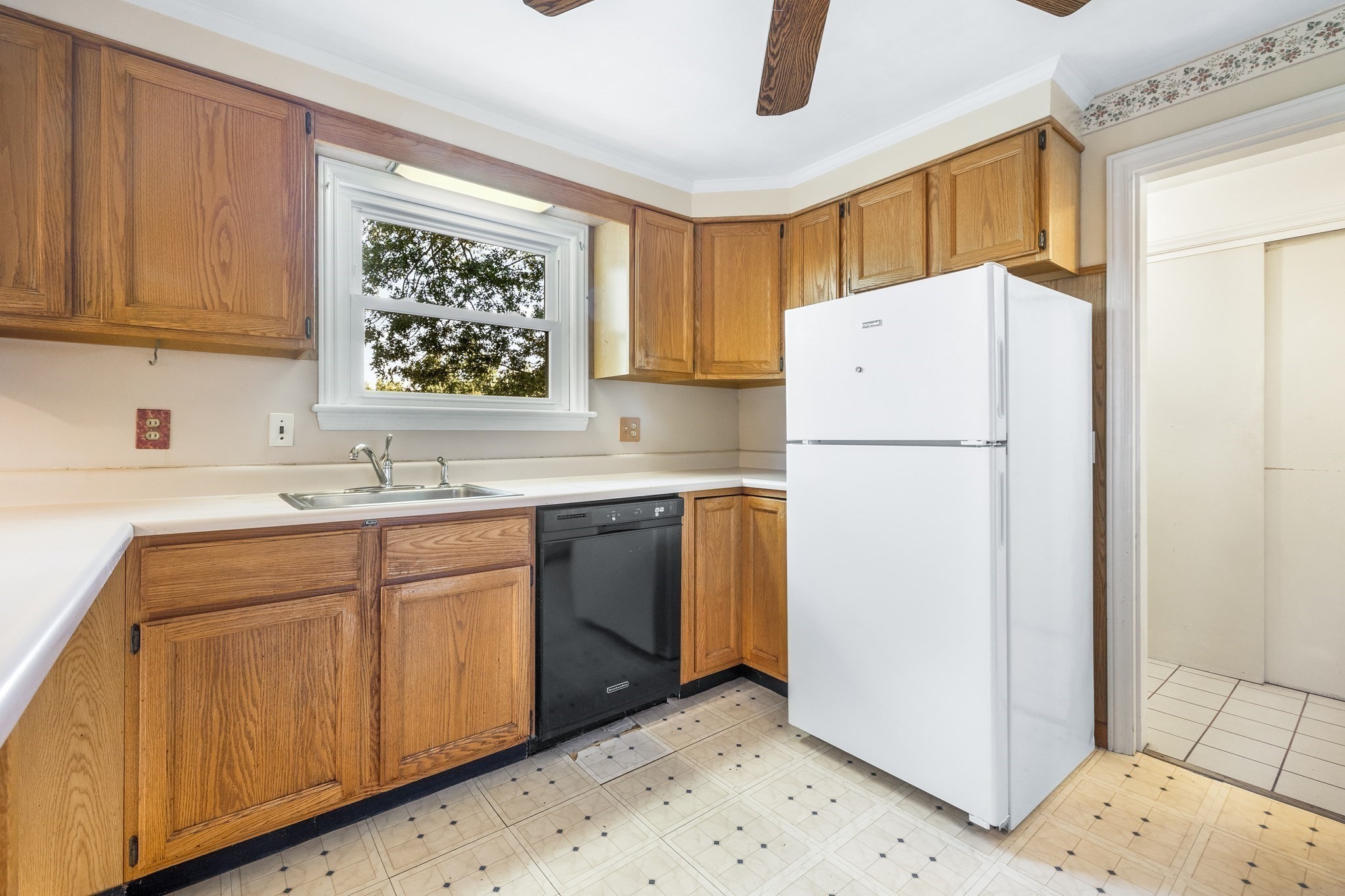 45 Indian Hill Rd Property Photo 15